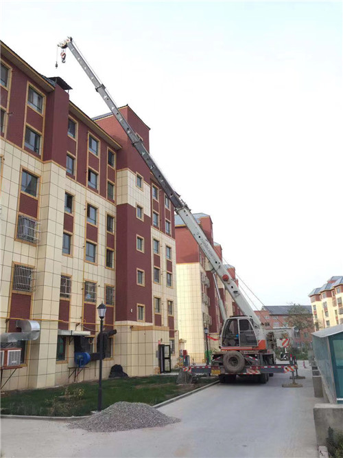 坡头区跨街广告牌的高空安装注意事项